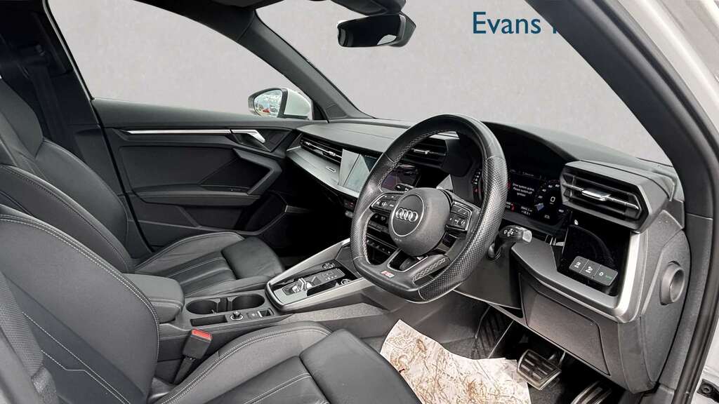 Audi A3 30 Tfsi S Line S Tronic 2023 White #6