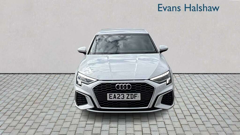 Audi A3 30 Tfsi S Line S Tronic 2023 White #4