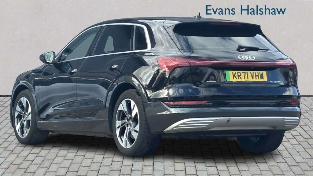 Audi E-tron 230Kw 50 Quattro 71Kwh Sport 2022 Black #2