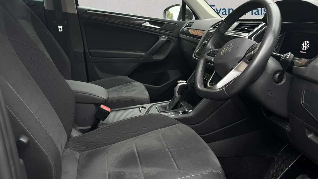 Volkswagen Tiguan 1.5 Tsi 150 Elegance Dsg 2022 Grey #3