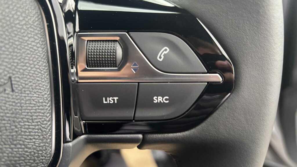 Peugeot 2008 1.2 Allure #14