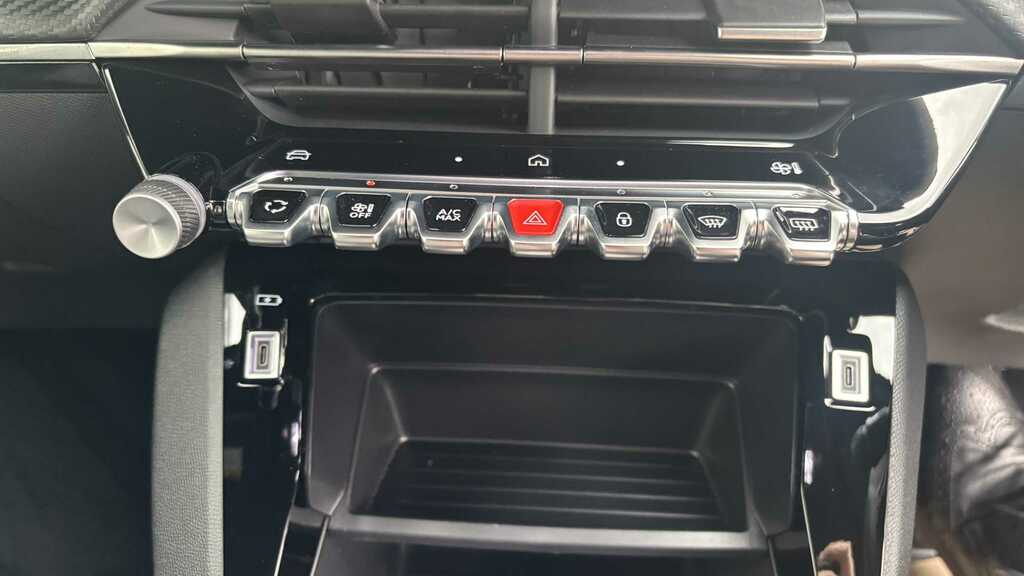 Peugeot 2008 1.2 Allure #12