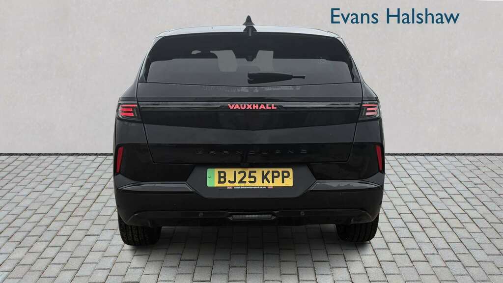 Vauxhall Grandland 1.2 Hybrid 136 Ultimate E-dct6 Pan Roof 20 Black #3