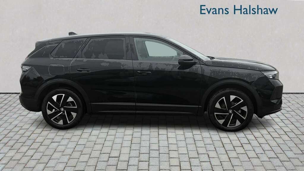 Vauxhall Grandland 1.2 Hybrid 136 Ultimate E-dct6 Pan Roof 20 Black #4