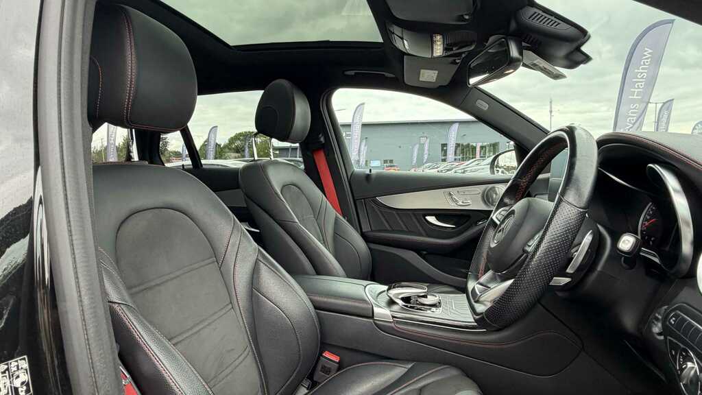 Mercedes-Benz GLC Class 43 4Matic Premium Plus 9G-tronic 2018 Black #3