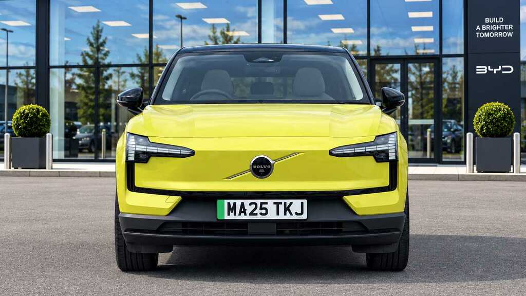 Volvo EX30 200Kw Sm Extended Range Ultra 69Kwh 2025 Yellow #4