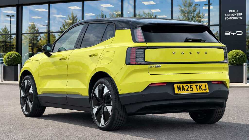 Volvo EX30 200Kw Sm Extended Range Ultra 69Kwh 2025 Yellow #2