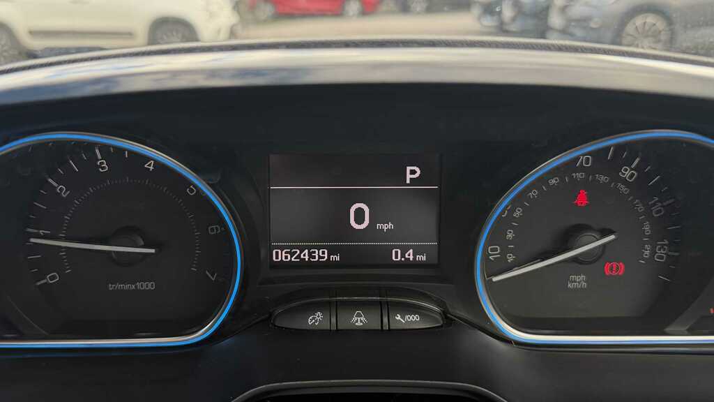 Peugeot 2008 Allure Grey #10
