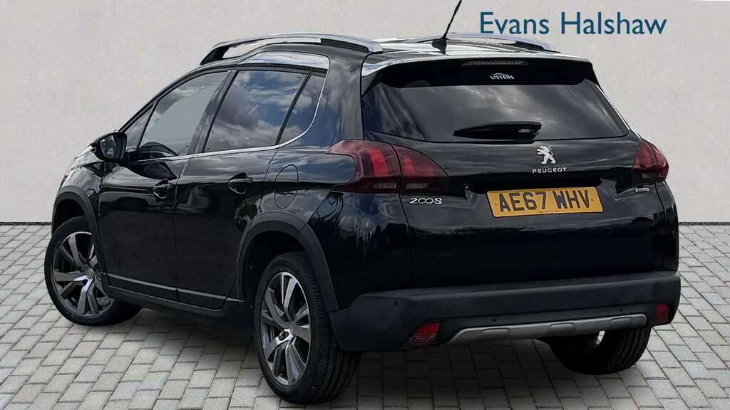 Peugeot 2008 1.2 Puretech 110 Allure Eat6 2017 Black #2