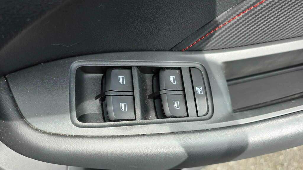 MG ZS 130Kw Trophy Ev 51Kwh Red #9