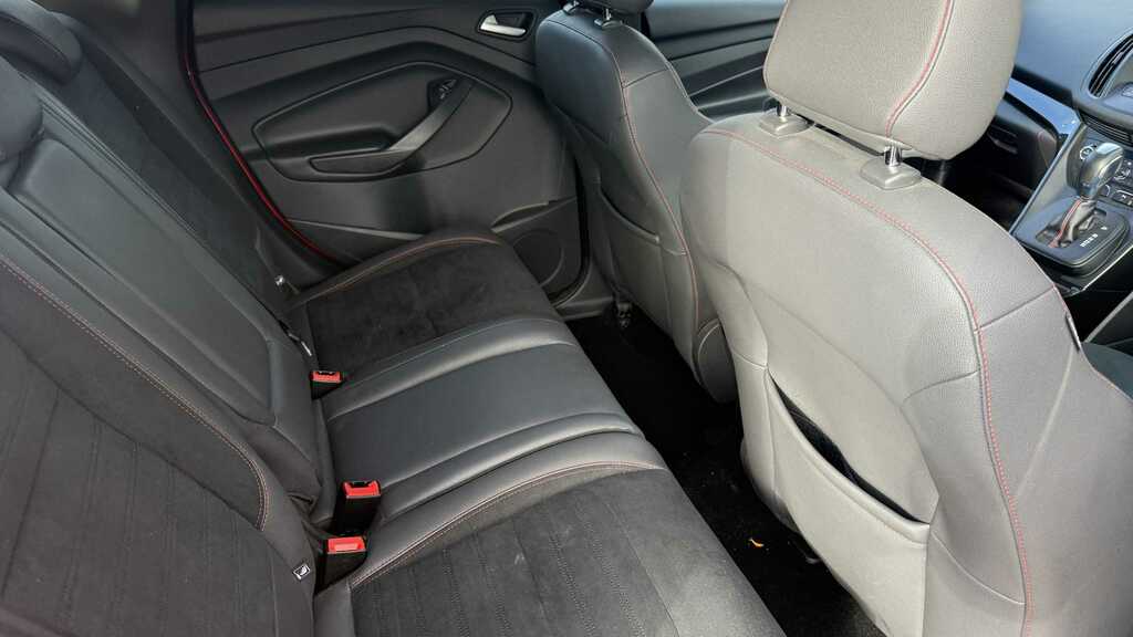 Ford Kuga 1.5 Ecoboost 176 Titanium X Edition Red #11