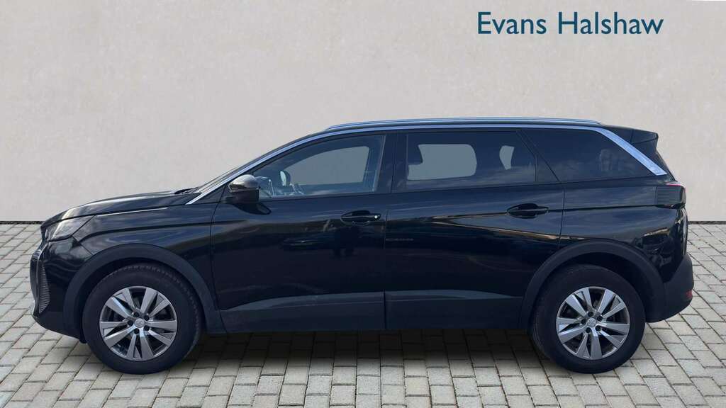 Peugeot 5008 1.5 Bluehdi Allure Premium Eat8 2023 Black #3