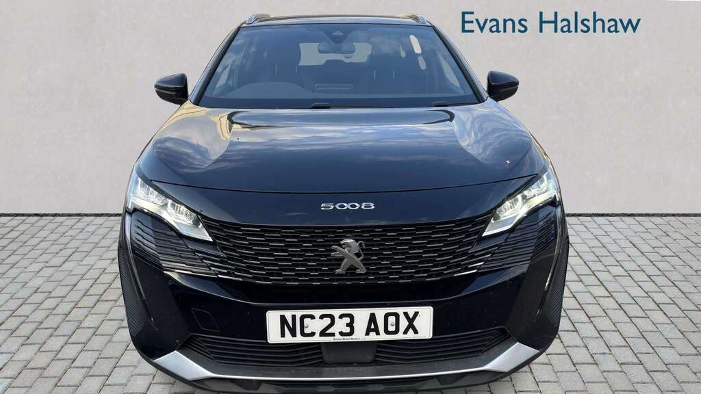 Peugeot 5008 1.5 Bluehdi Allure Premium Eat8 2023 Black #4