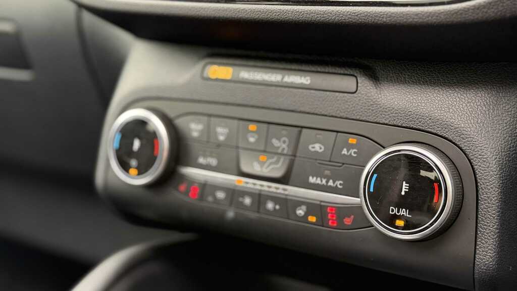 Ford Kuga 2.5 Fhev Black Package Edition Cvt Black #28