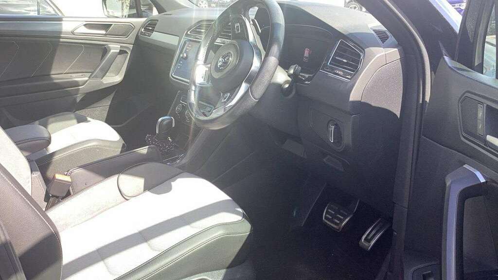 Volkswagen Tiguan 2.0 Tsi 230 4Motion Sel Dsg 2020 Black #4