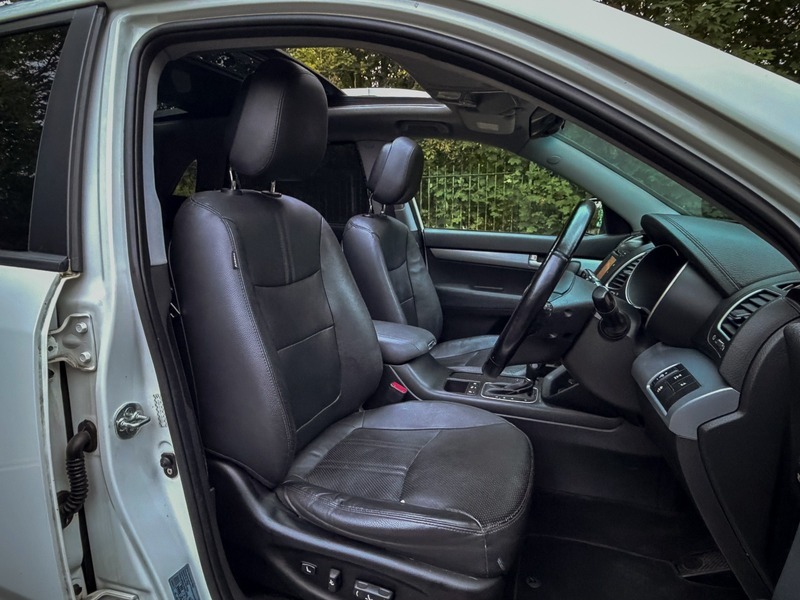 Kia Sorento  Brown #40