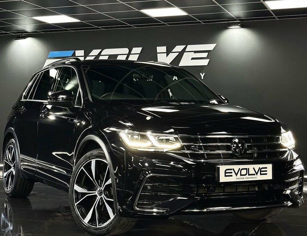 Volkswagen Tiguan 2L R-line Black