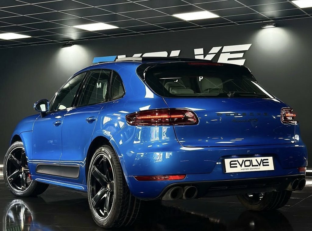 Porsche Macan 3L Gts Blue #2