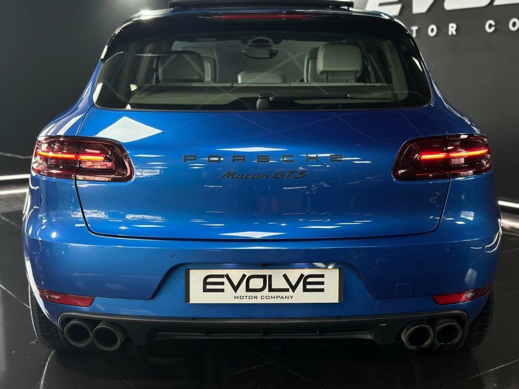 Porsche Macan 3L Gts Blue #5