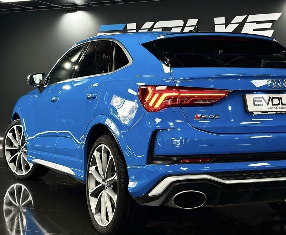 Audi RS Q3 Estate Black #7