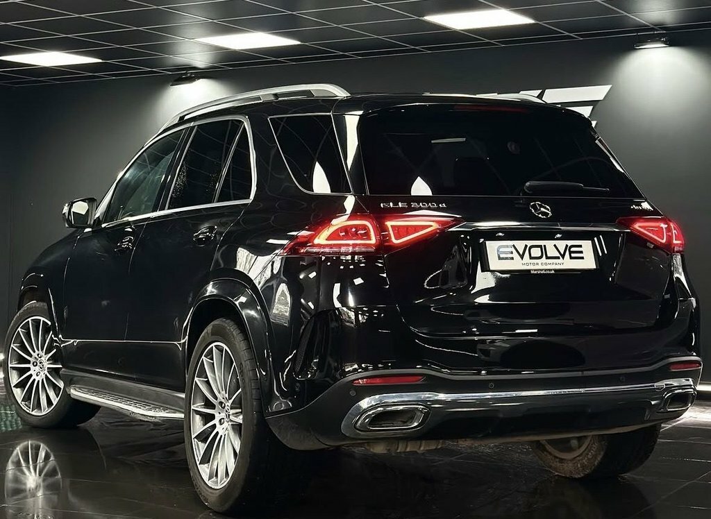 Mercedes-Benz GLE Class 2L Amg Line Black #2