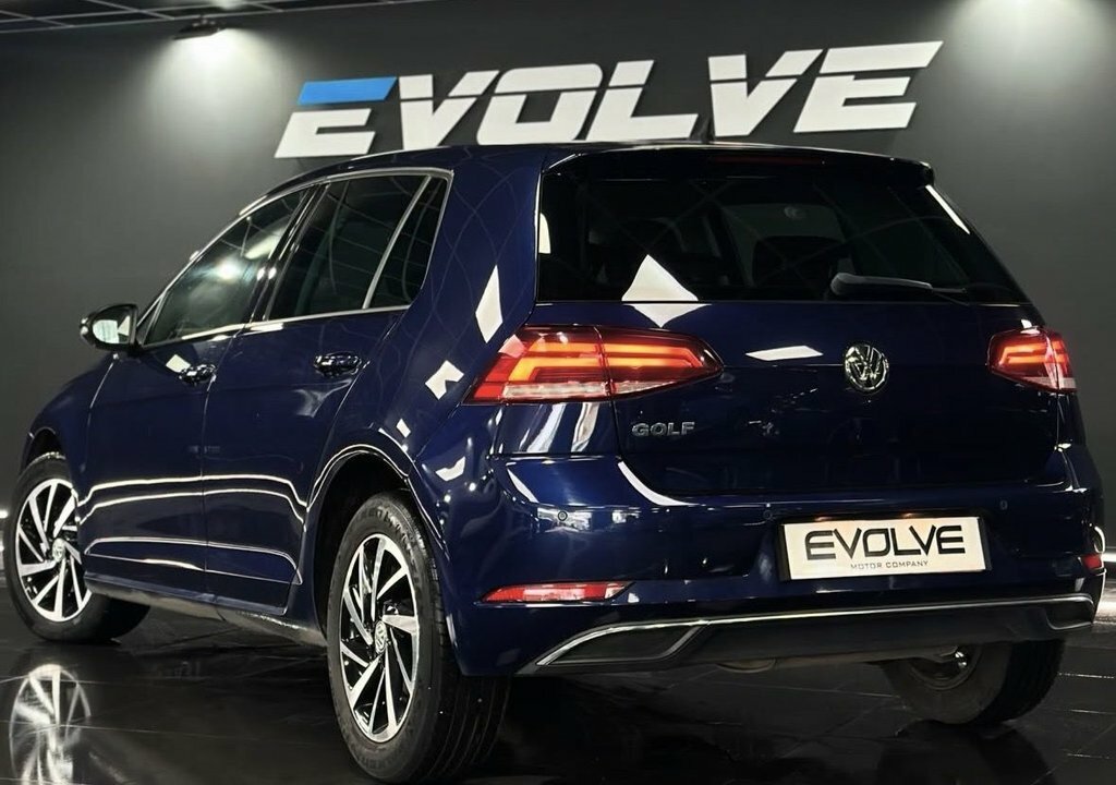 Volkswagen Golf 1.6L Match Blue #2
