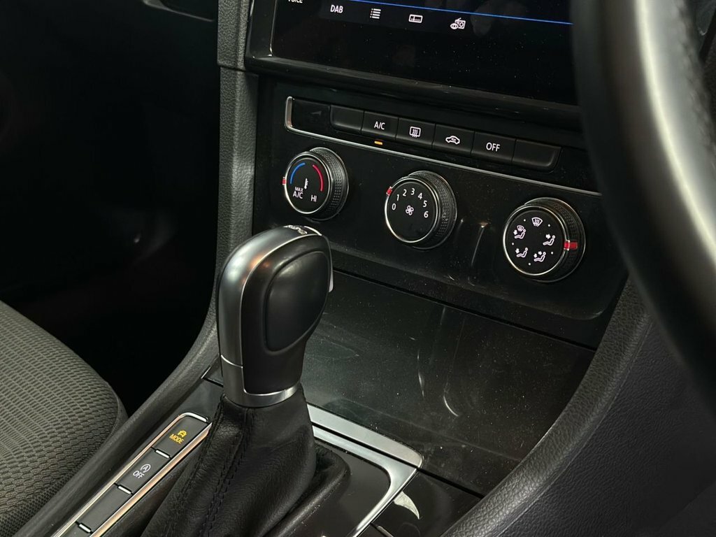 Volkswagen Golf Match Black #21