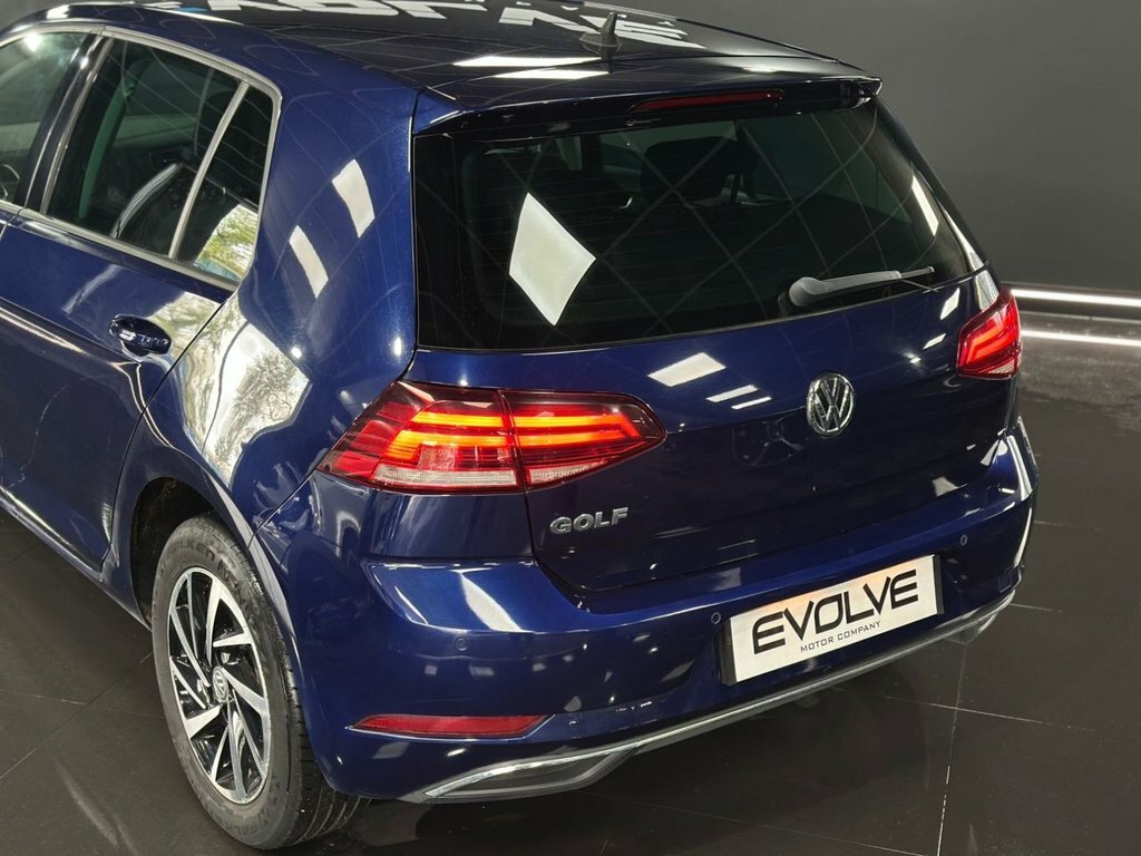 Volkswagen Golf Match Black #13