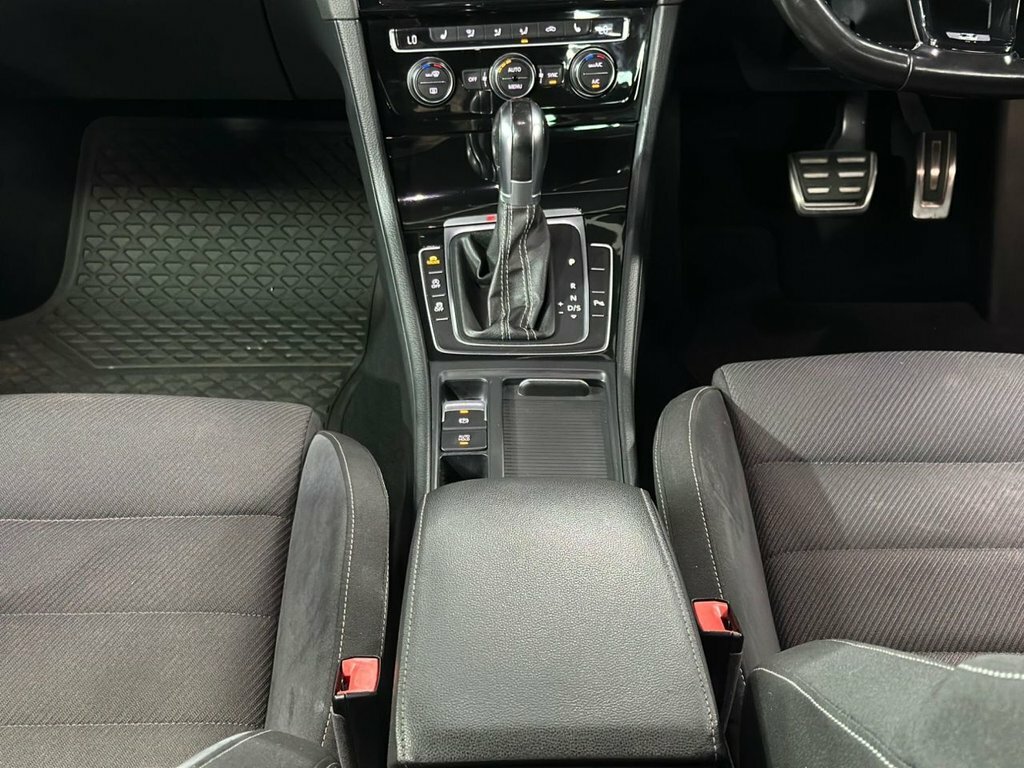 Volkswagen Golf Se Silver #24