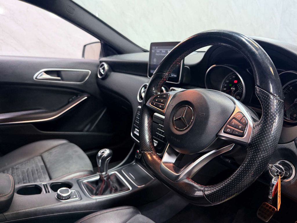 Mercedes-Benz A Class White #32