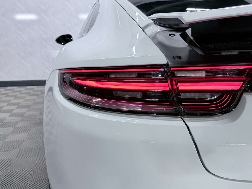 Porsche Panamera Panamera 4 E-hybrid Grey #33