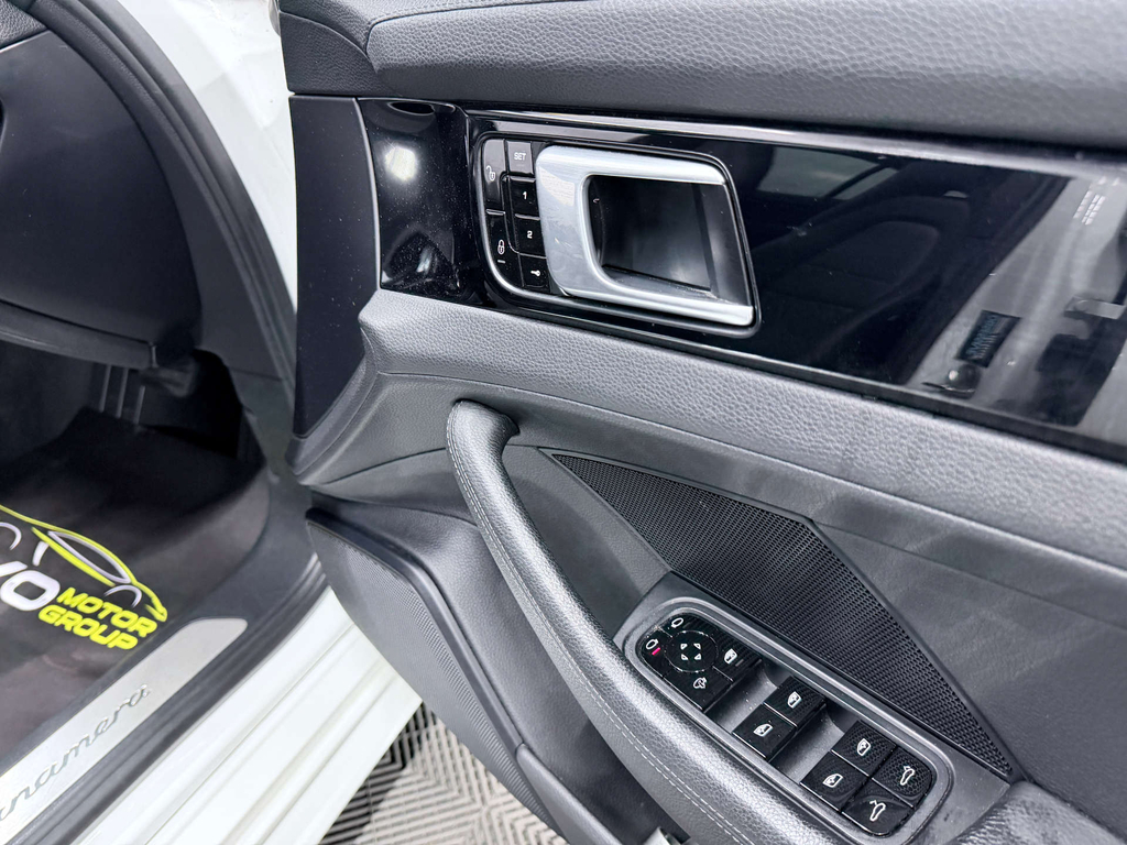 Porsche Panamera Panamera 4 E-hybrid Grey #52