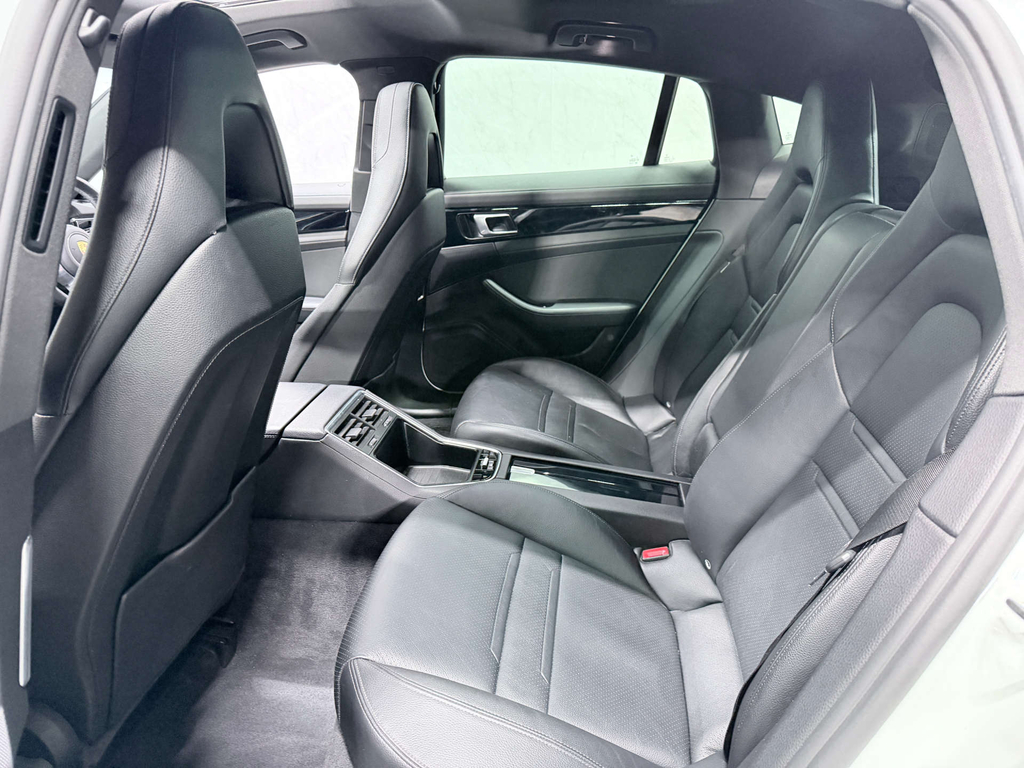 Porsche Panamera Panamera 4 E-hybrid Grey #22