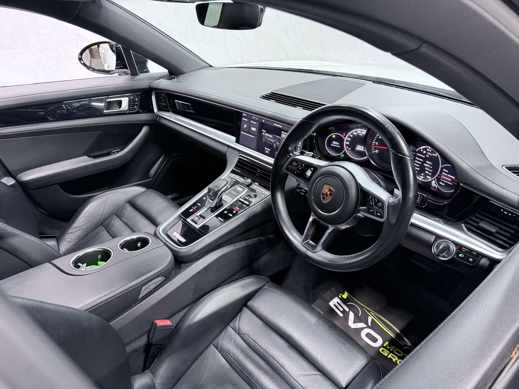 Porsche Panamera Semi-auto #3
