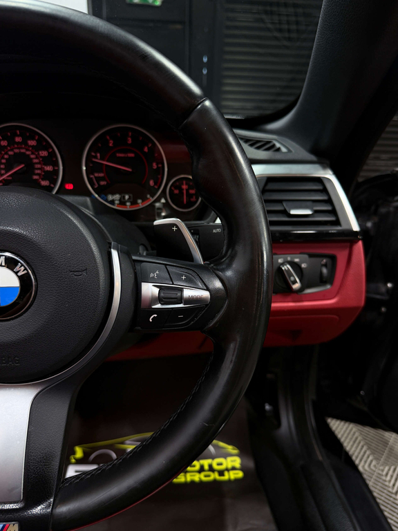 BMW 4 Series M Sport Black #36