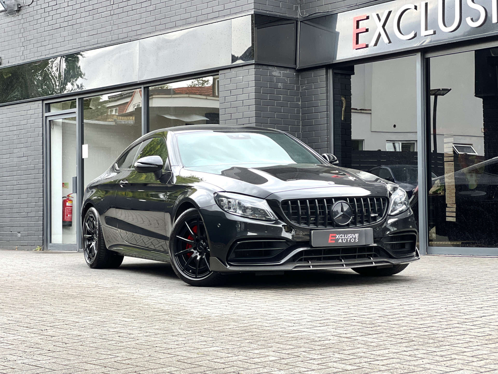 Mercedes-Benz C Class V8 Biturbo Amg Coupe Carbon Bodykit All Black