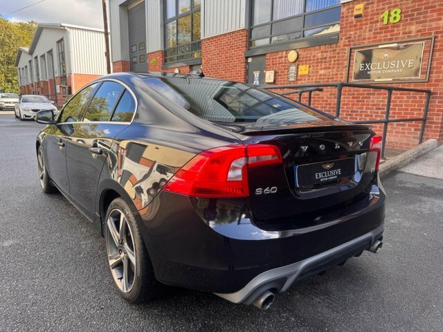 Volvo S60 2015 1.6 T3 R-design Euro 5 Ss Black #4