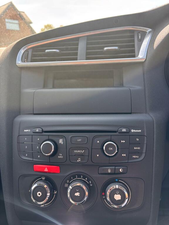 Citroen C4 E-hdi Vtr Plus Egs Silver #26