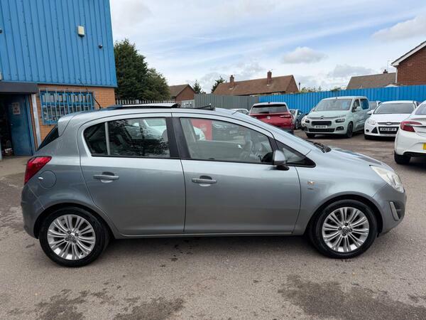 Vauxhall Corsa 1.4 16V Se Euro 5 Black #2