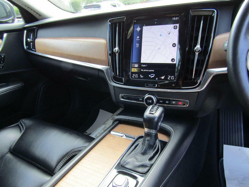 Volvo V90 D4 R-design White #7