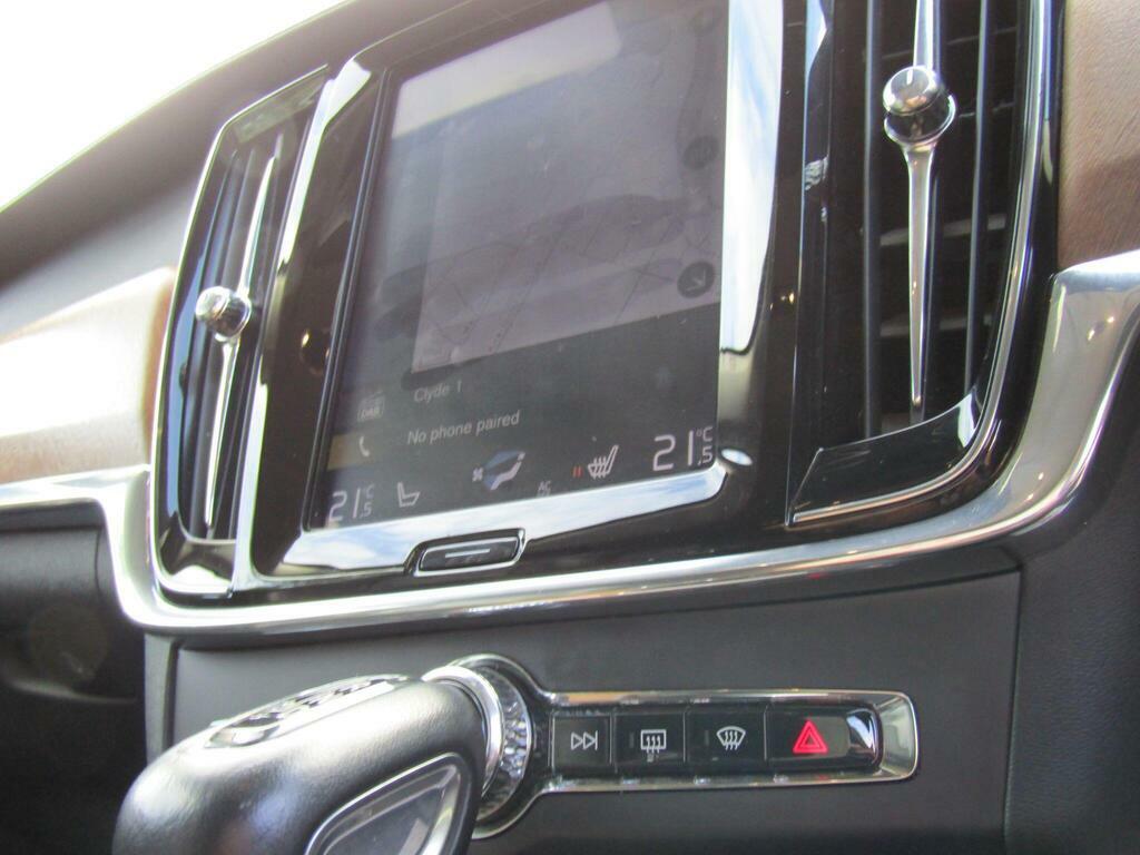 Volvo V90 D4 R-design White #8