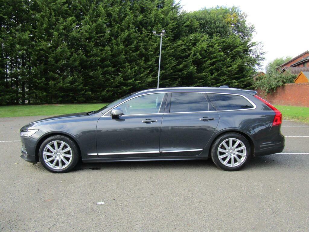 Volvo V90 D4 R-design White #16