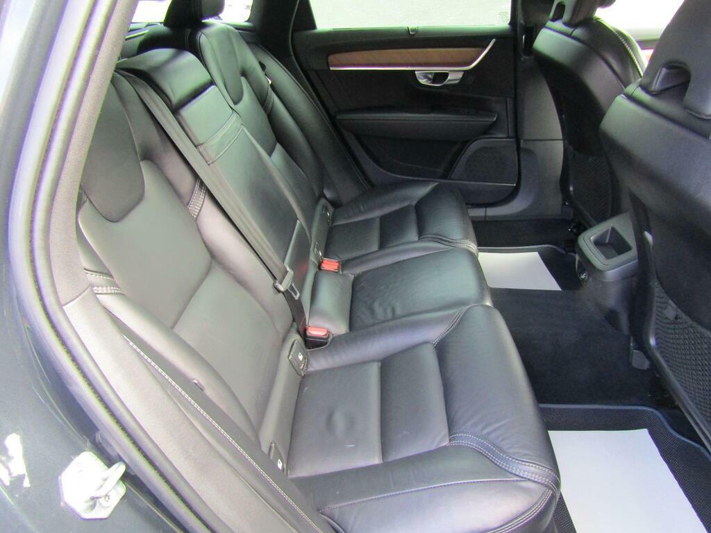Volvo V90 D4 R-design White #10