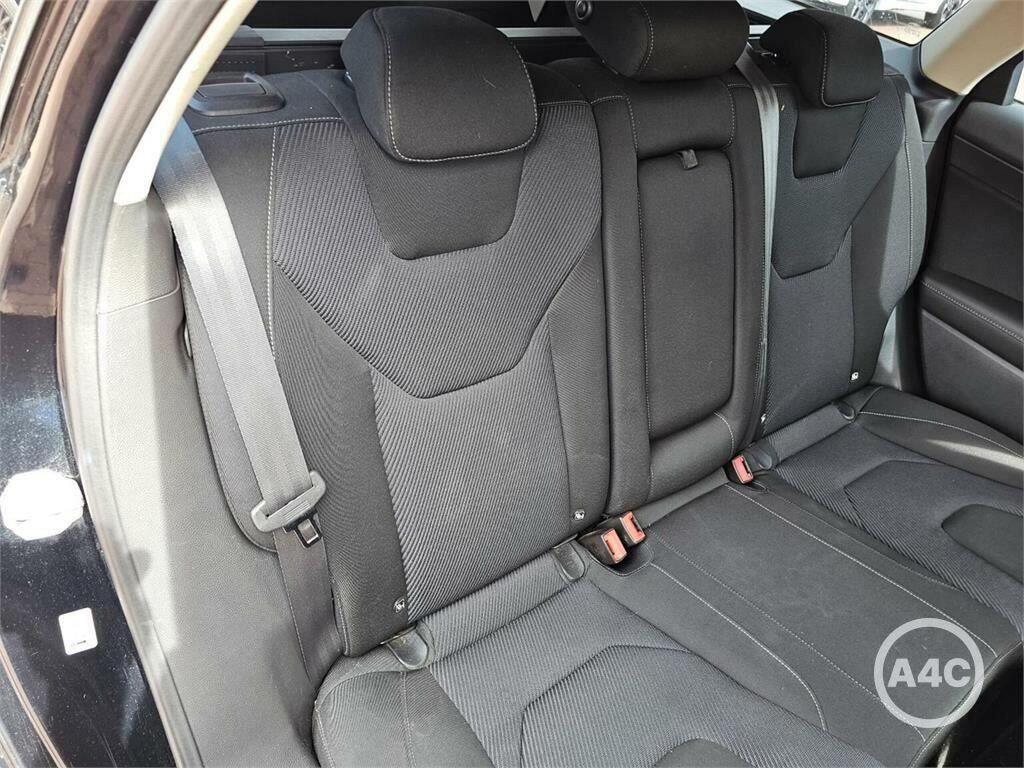 Ford Mondeo 2L Null Black #8