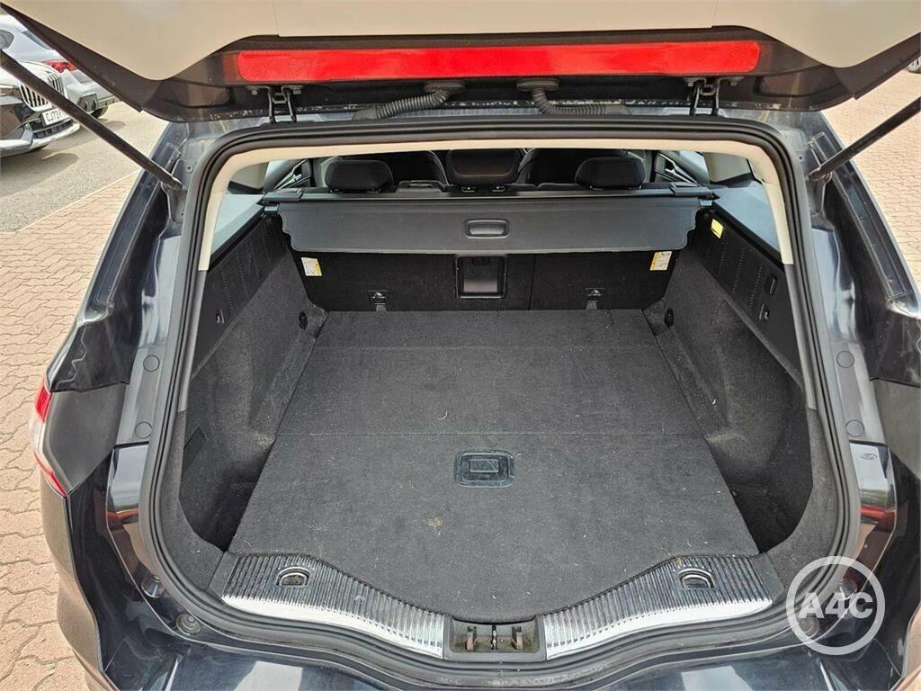 Ford Mondeo 2L Null Black #9
