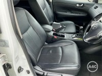Nissan Pulsar Hatchback Black #16