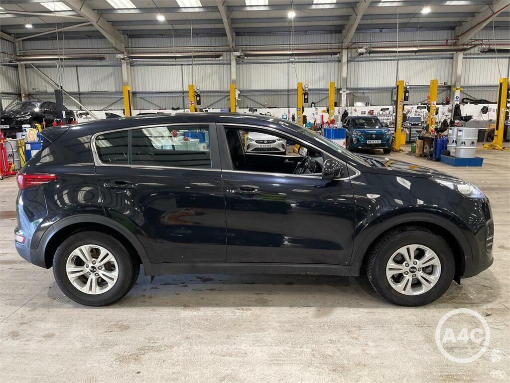 Kia Sportage 1.7 Crdi 1 Euro 6 Ss Black #3