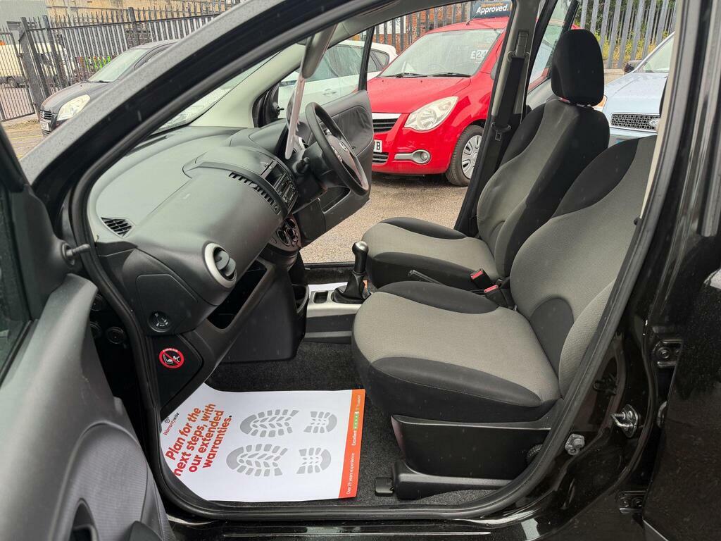 Nissan Note 1.6 Tekna Finance Red #26