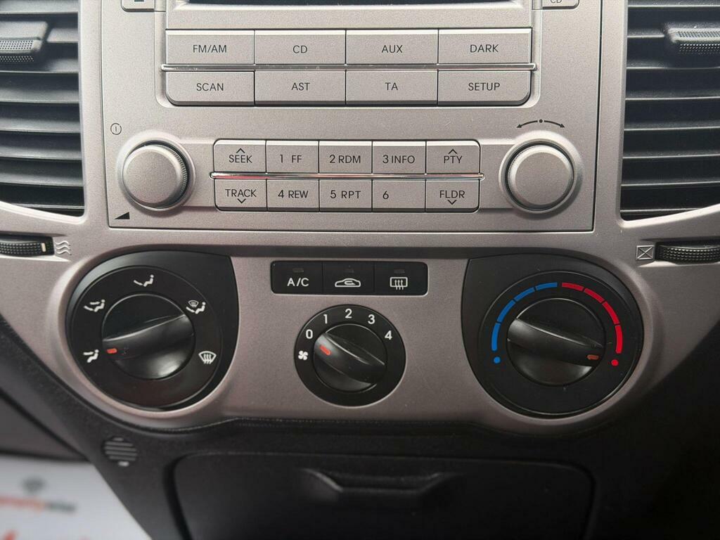 Hyundai I20 1.2 Classic 77 Bhp Red #25