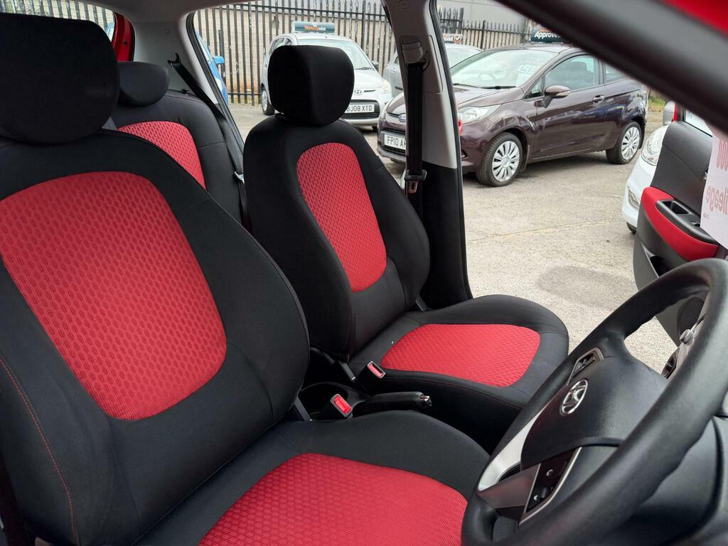 Hyundai I20 1.2 Classic 77 Bhp Red #27